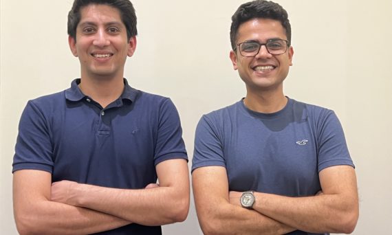 Ammar Naveed and Haider Raza MBA2021, co-founders of DealCart